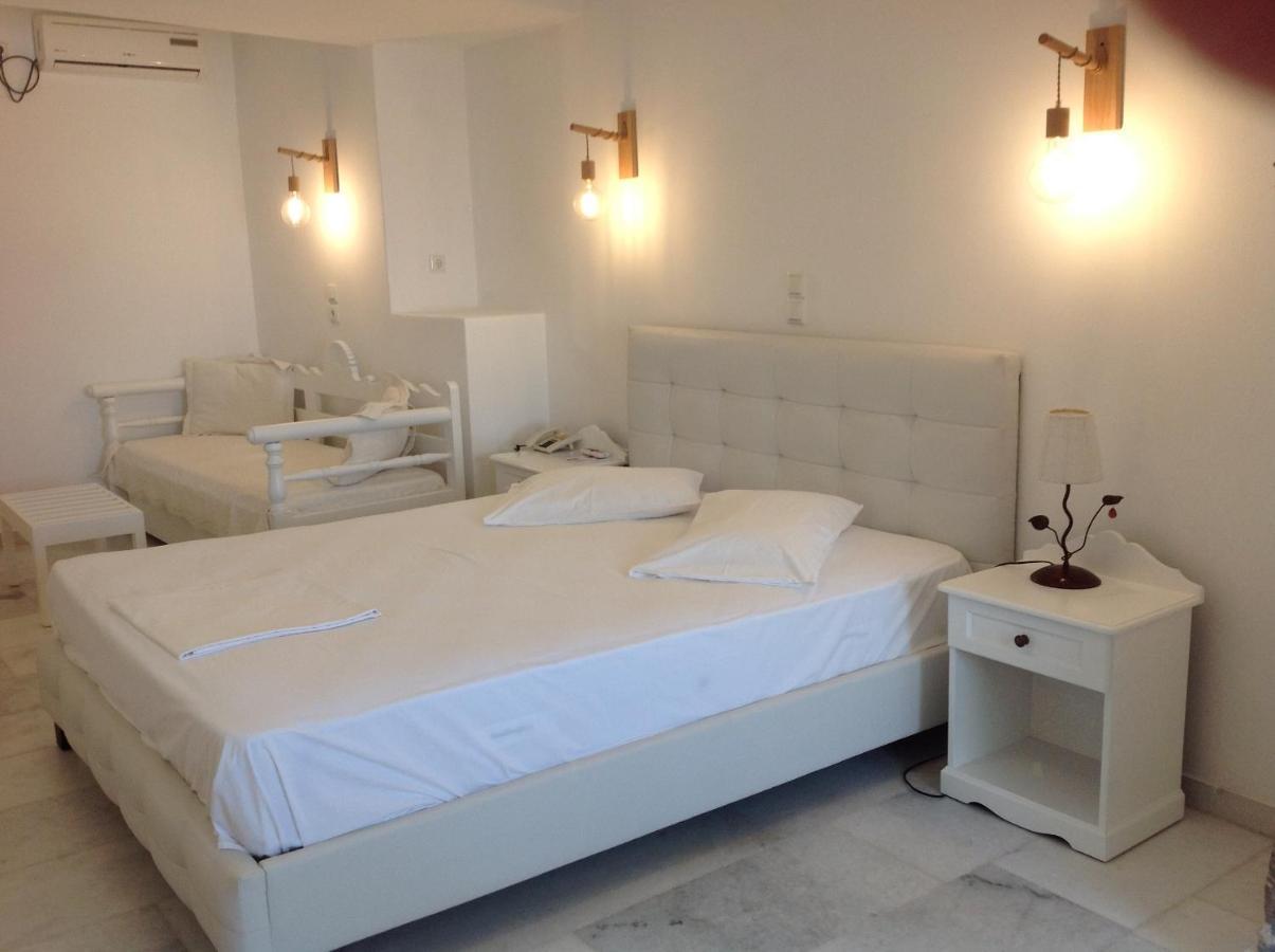 Hotel Anixis Naxos City Exteriör bild